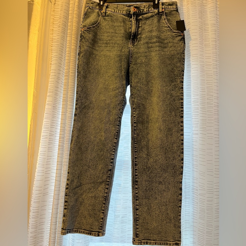 NWT Fashion Nova Mom Jean